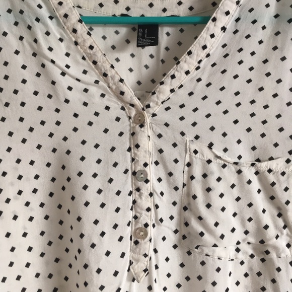 Tiny Square Pattern Top - Picture 2 of 4